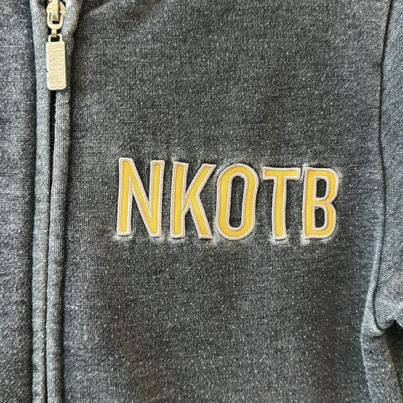 2 New Kids on the Block concert hoodies size Medium - Picture 9 of 14